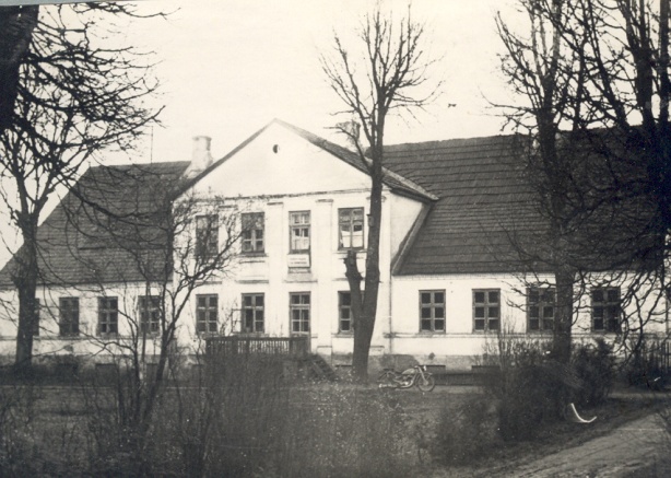 vecā skola